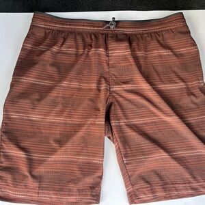 Kuhl Men's Vantage Shorts 10" Inseam - Size Large